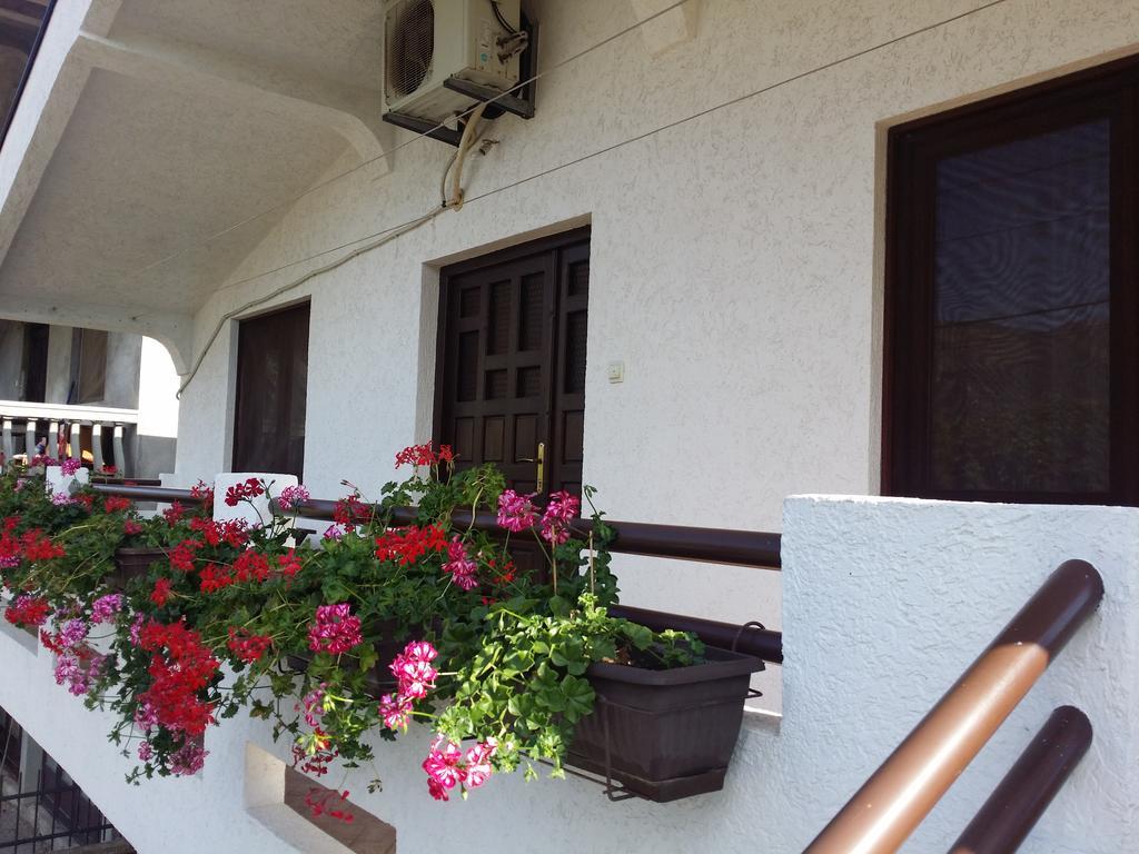 Apartman Tripkovic Бар Экстерьер фото